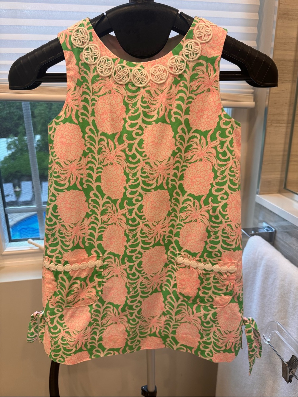 Lilly Pulitzer Green Shift Dress with Pink Pineapple Motif